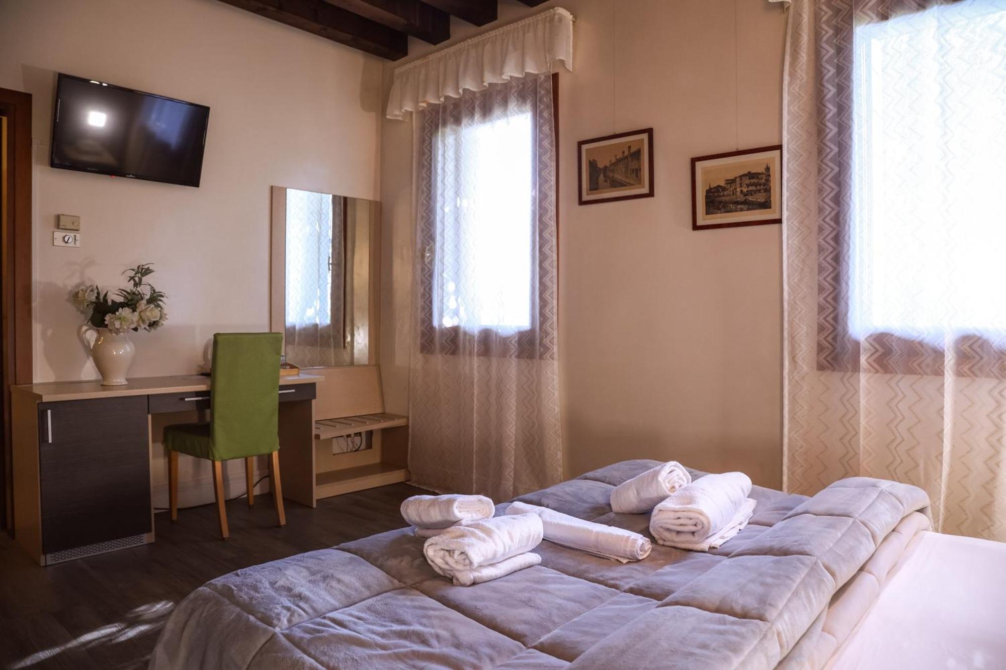 Hotel Villa Sara Mestre Exteriör bild