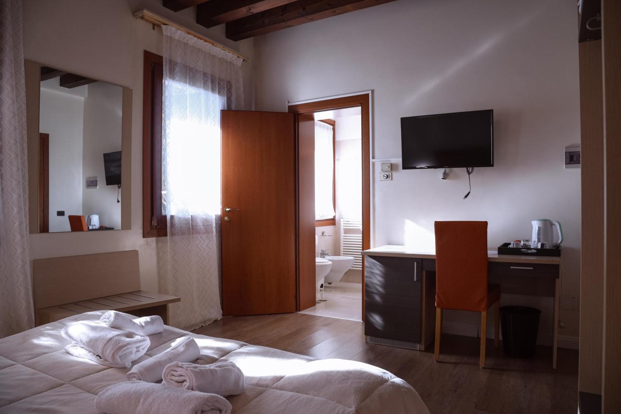 Hotel Villa Sara Mestre Exteriör bild